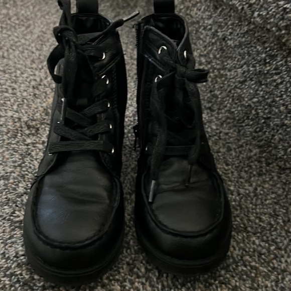 Boys black boots size 13. From the children’s place. Preloved! - Picture 2 of 6